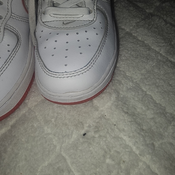 Nike Kids White and Pink Sneakers - Picture 10 of 12